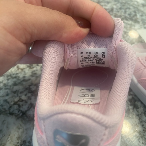 Pink Pumas Kids Size: 4 - Picture 4 of 4
